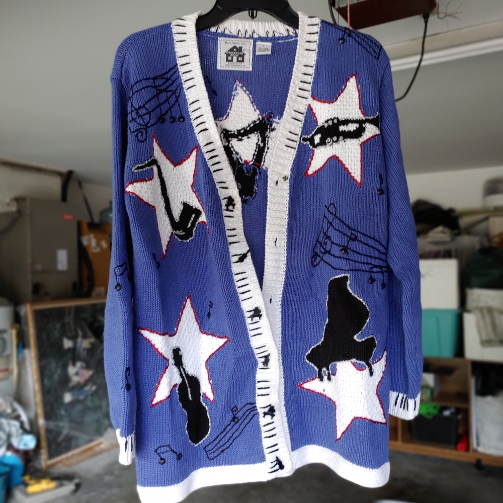 Cardigan sweater